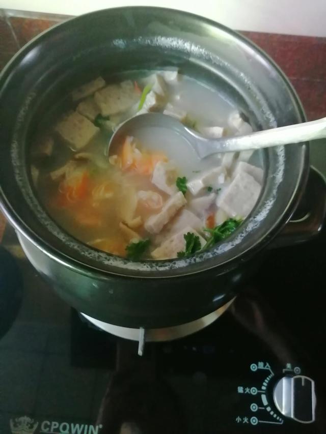 潮汕砂锅粥做法菜谱（简易版潮汕砂锅粥的做法大全）(3)