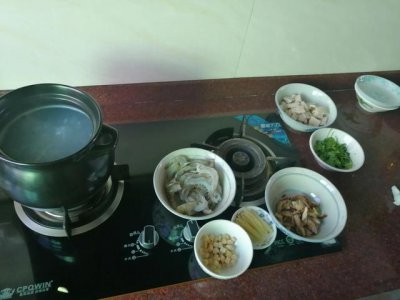 ​潮汕砂锅粥做法菜谱（简易版潮汕砂锅粥的做法大全）