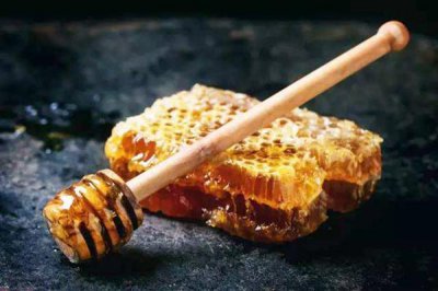 ​蜂胶过期了还能吃吗 蜂胶吃了会变胖吗