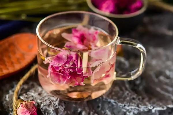 玫瑰花茶的正确冲泡方法 玫瑰花茶用开水泡还是温水泡