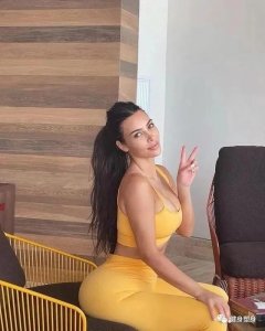 ​NBA最美太太团第三名：一个充满争议的名流 金.卡戴珊