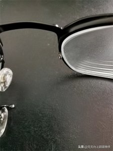 ​眼镜鼻梁托断了，眼镜鼻托架断裂怎么办