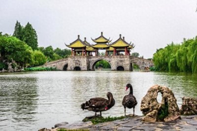 ​瘦西湖简介，扬州城的璀璨明珠，是南北方建筑完美的结合