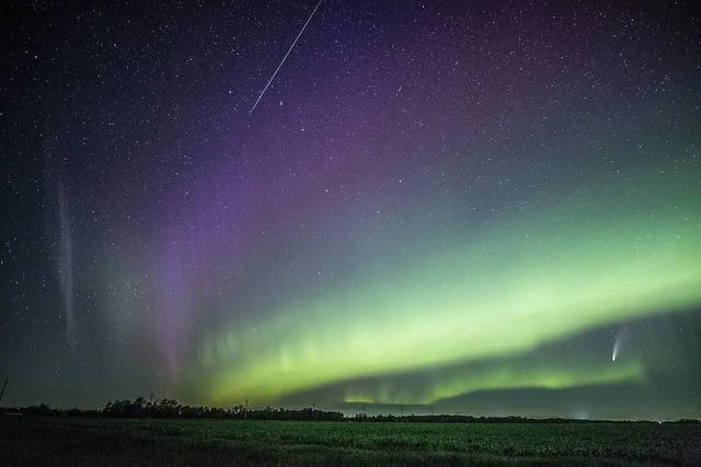 离我们最近的哈雷彗星（夜空中最长的彗星）(5)
