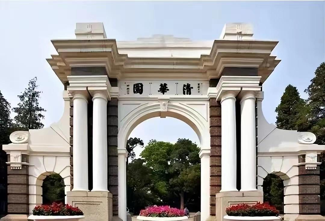 何碧玉为什么被终身禁止回国(何碧玉现在的情况)