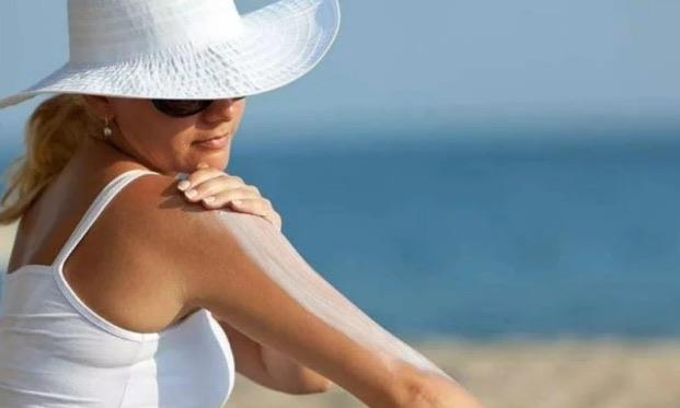 生活女孩看到床就害怕和过度防晒有关 过度防晒有哪些危害  2