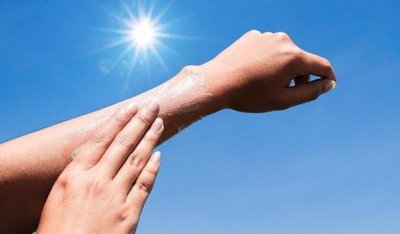 ​女孩看到床就害怕和过度防晒有关 过度防晒有哪些危害