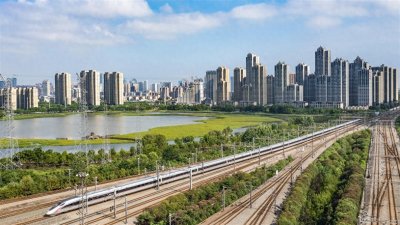 ​京广高铁北京至武汉段首列350公里时速列车发出