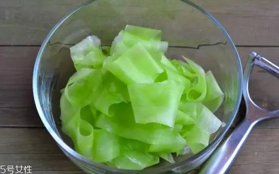 莴笋生吃好还是熟吃好？煮熟后维生素含量大大降低