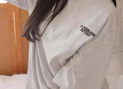 ​容易招男生喜欢的女孩是什么样的？男生喜欢你的细微动作！