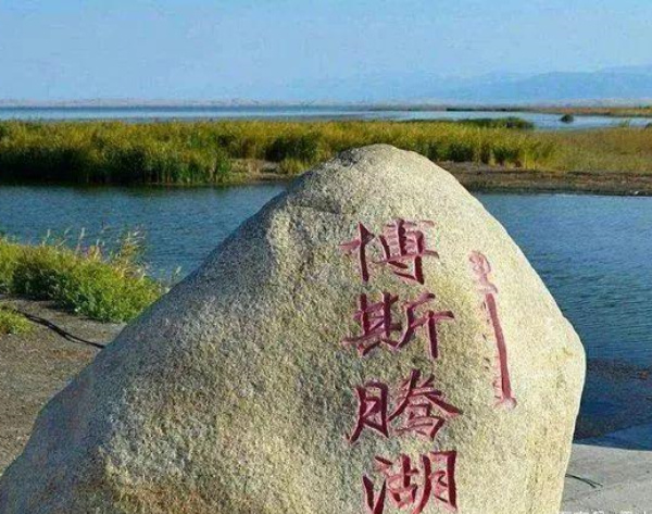 新疆十大旅游景点排行榜 新疆旅游必去风景名胜区