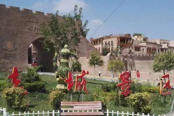 新疆十大旅游景点排行榜 新疆旅游必去风景名胜区