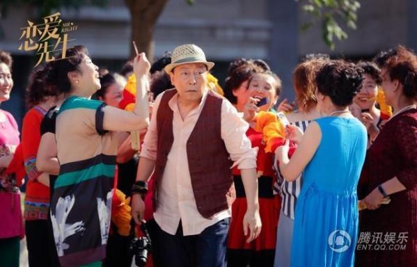 毒舌爸爸倪大红捧鲜花 江疏影PK恋爱先生靳东