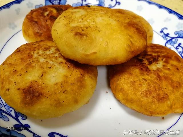 传统油炸糖糕做法（轻松做出童年记忆的传统小吃）(2)