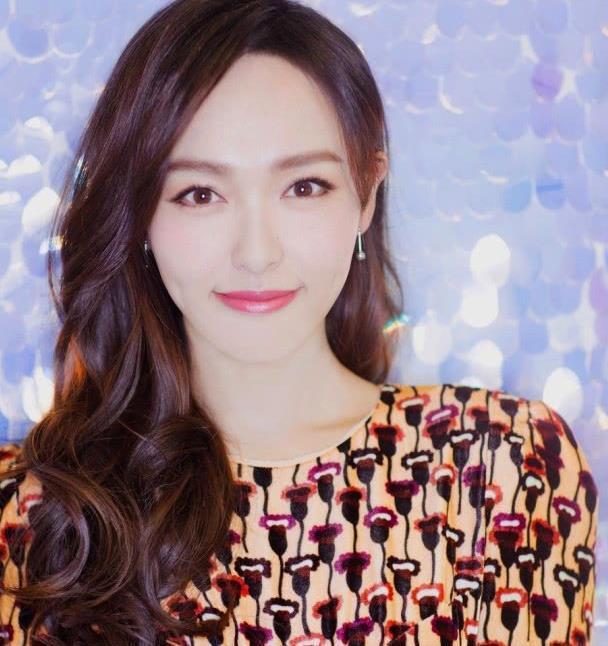 把零英尺听成林依晨,胡歌误听真是绝了,两人真实关系揭秘