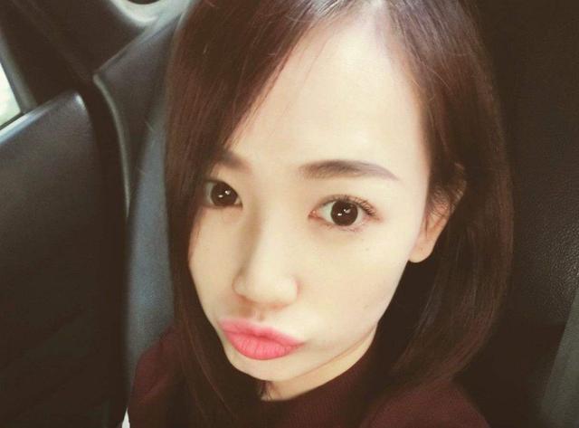 马蓉小号依然关注王宝强,小号昵称霸气,发微博再怼前夫