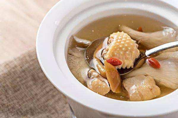 鸡汤喝多了有什么副作用 喝鸡汤的最佳时间 鸡汤喝多了有什么副作用 喝鸡汤的最佳时间