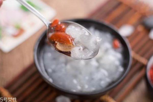 银耳要泡多久才可以煮 吃银耳有什么好处 银耳要泡多久才可以煮 吃银耳有什么好处