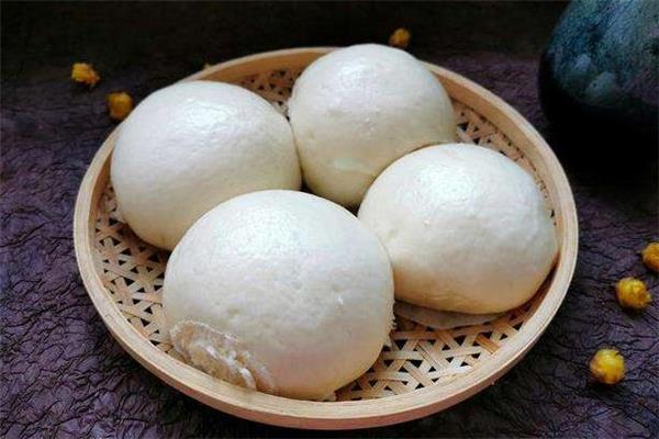 做馒头什么时候放碱最好 做馒头可以不放碱面吗 做馒头什么时候放碱最好 做馒头可以不放碱面吗