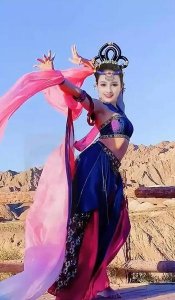 ​为什么男人都喜欢漂亮女人呢?