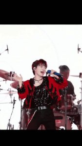 ​周深《中国好声音》惜败，却逆袭成歌坛巨星，那英是否曾后悔？