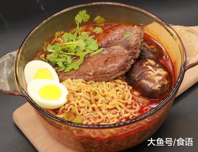 为什么“火鸡面”那么辣, 吃的人反而还那么多, 真的有那么好吃吗