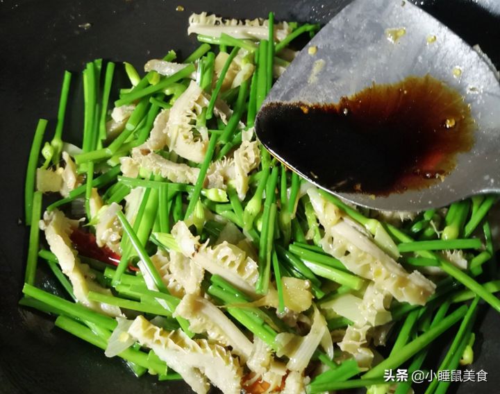 肚丝怎么炒好吃(教你超简单爆炒牛肚丝的家常做法)