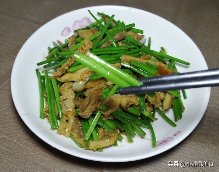 肚丝怎么炒好吃(教你超简单爆炒牛肚丝的家常做法)