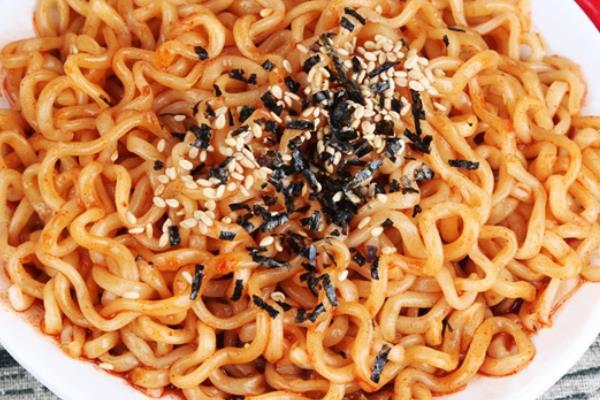 火鸡面为什么那么辣 居然是这个原因 火鸡面为什么那么辣 居然是这个原因