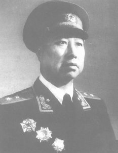 ​九次负伤的猛将成钧