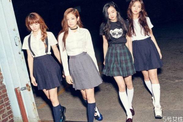 直男喜欢上女生的表现特征 和直男谈恋爱的感受 直男喜欢上女生的表现特征 和直男谈恋爱的感受