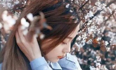 ​外遇的女人有哪些表现特征？这三个表现很可能有外遇了