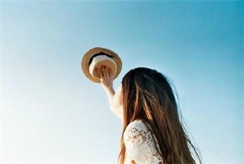 外遇的女人有哪些表现特征?这三个表现很可能有外遇了