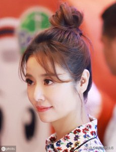 ​《情深深雨濛濛》：她用迷人的双眸、醉人的笑容征服了亿万观众