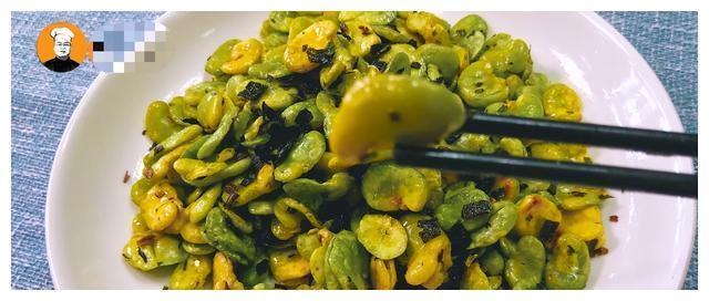 教你蚕豆简单做法,只需一炸一炒,蚕豆又香又脆,那叫一个赞!