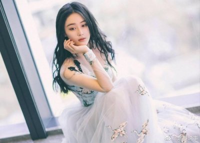 ​大婚之后的张馨予，马上接着就怀孕生子了……