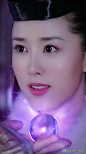 ​颜丹晨饰演的《宝莲灯》里的嫦娥姐姐总是给我留下深刻的印象