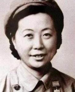 ​《风筝》片尾第12人，因一场报告会身份暴露，特科最后的战士