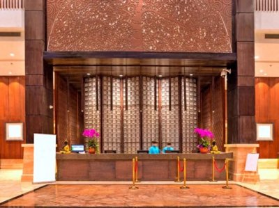 ​宾客入住酒店为啥说“下榻”？