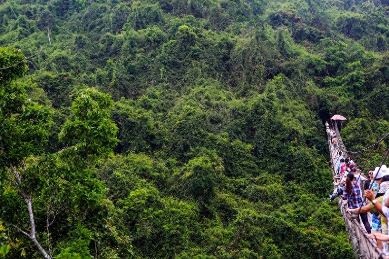 亚龙湾热带天堂森林公园，滨海山地生态观光兼生态度假型森林公园