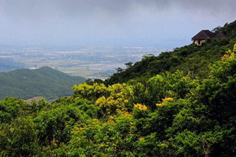 亚龙湾热带天堂森林公园，滨海山地生态观光兼生态度假型森林公园