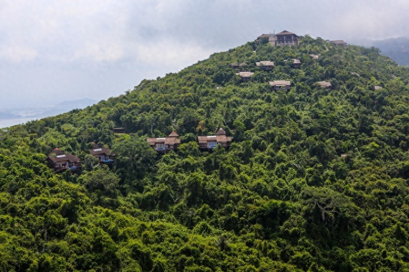亚龙湾热带天堂森林公园，滨海山地生态观光兼生态度假型森林公园