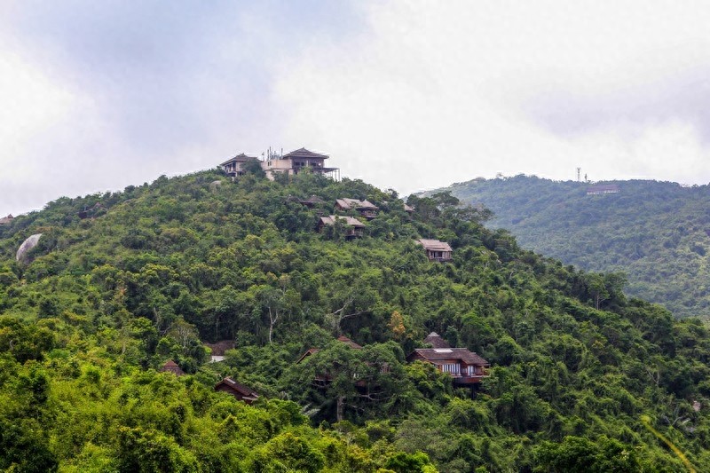 亚龙湾热带天堂森林公园，滨海山地生态观光兼生态度假型森林公园