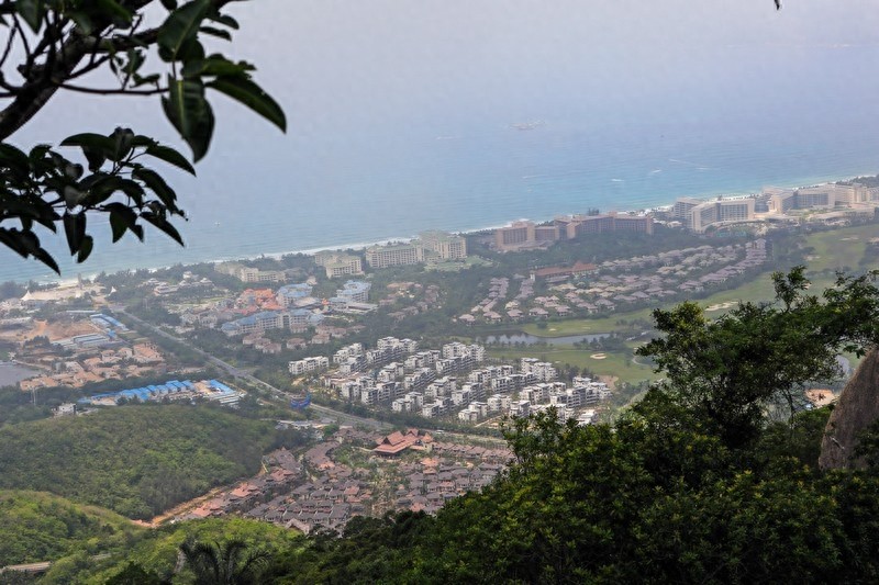 亚龙湾热带天堂森林公园，滨海山地生态观光兼生态度假型森林公园