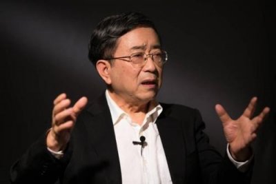 ​余秋雨为何娶小16岁的马兰？李红纯真可爱，马兰青春活力