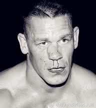 你们就看到了WWE选手在台上的“假打”,可没看到背后的悲剧!