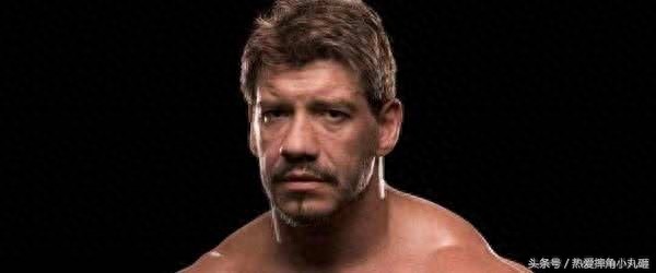 你们就看到了WWE选手在台上的“假打”,可没看到背后的悲剧!