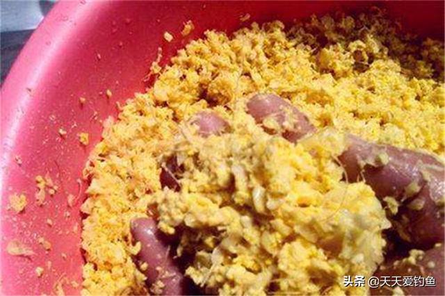 经典钓草鱼饵料配方大全（几款绝杀饵料配方）(2)