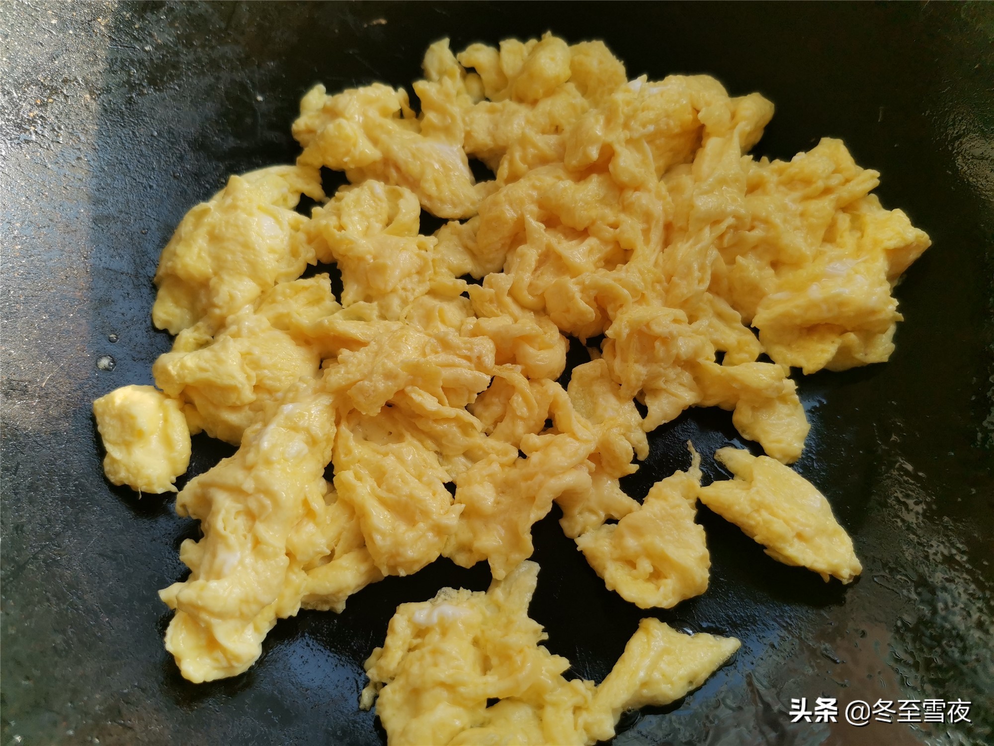 鲜黄花菜的家常做法（简单又下凡的新鲜黄花菜做法）