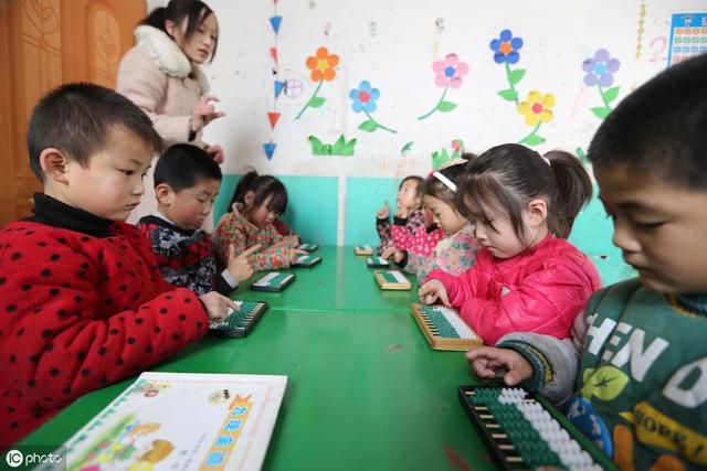 大班幼儿心算口诀与手法(学前班孩子适用的珠心算口诀表)(1)